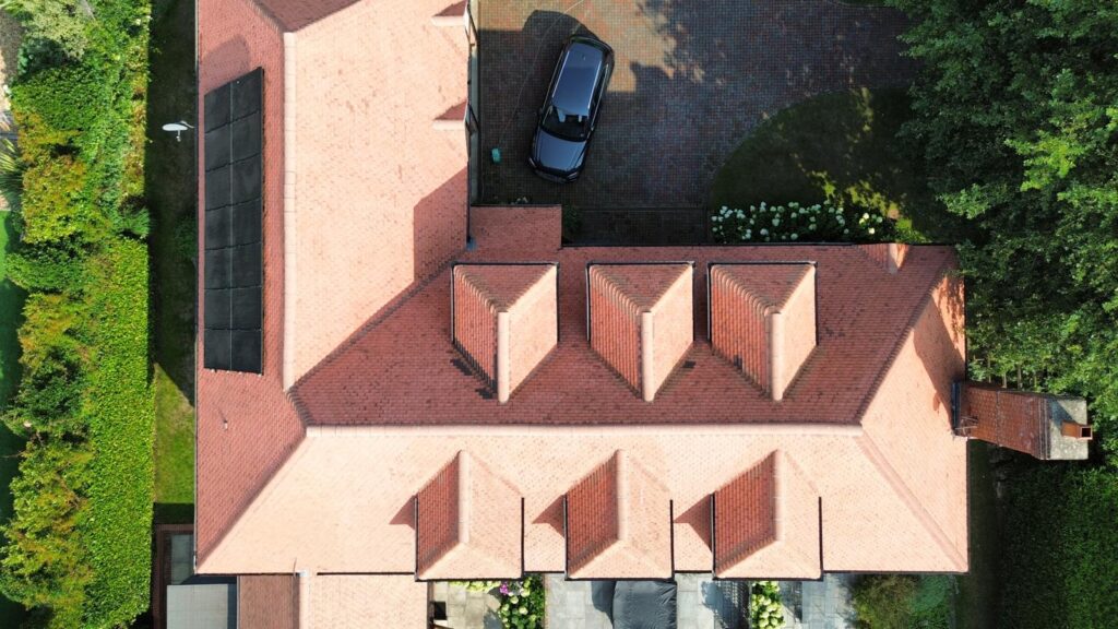 Steam, not pressure, on older Kingston roofs — Roof Cleaning Kingston